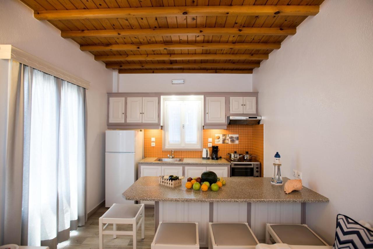 Filoxenia Apartments Ornos  Exterior photo