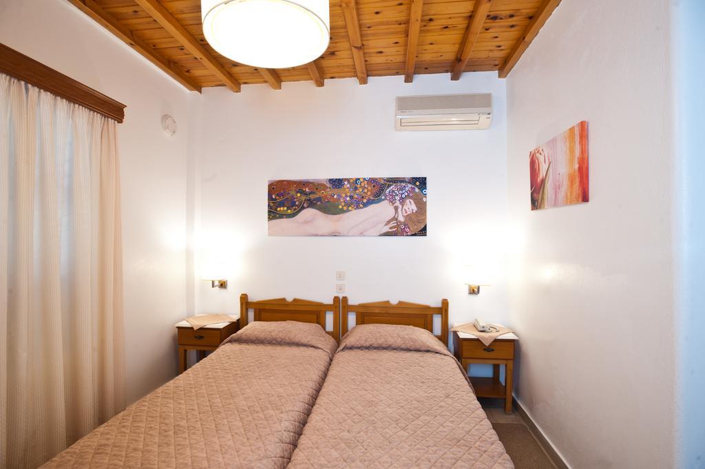 Filoxenia Apartments Ornos  Room photo
